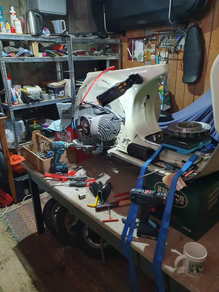 Motoreinbau mit Makita Schlagschrauber
