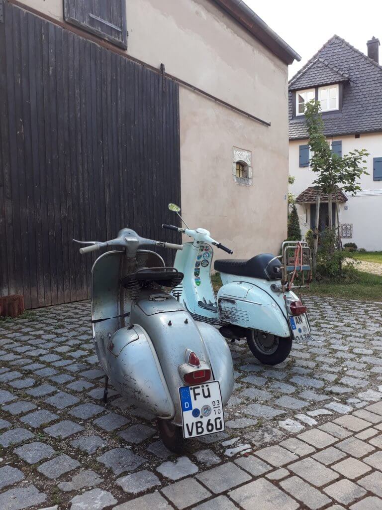 Vespa 150 VB1 und Vespa 125 GT