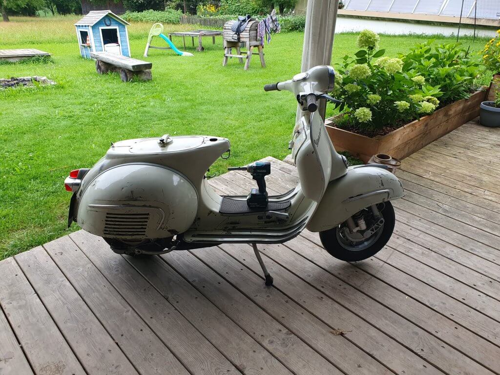 Motovespa mit montiertem Standardtank – Originalzustand im Vergleich zu Umbauten