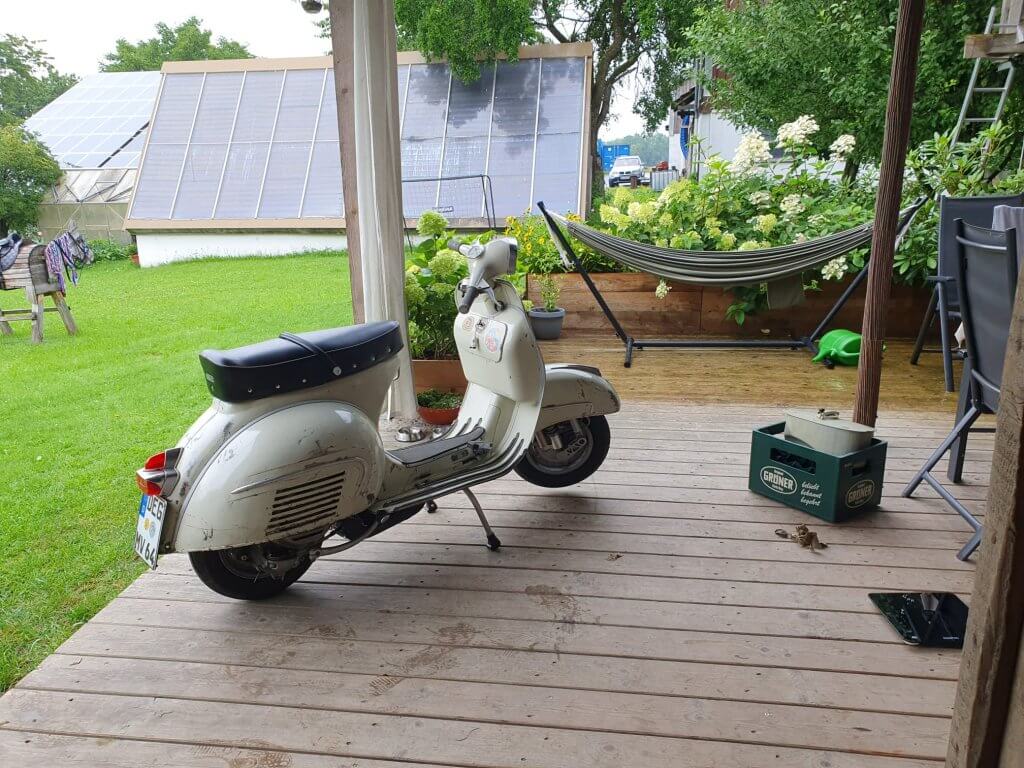 Vespa Umbau mit neuer Sitzbank – Kombination aus GS 160 Look und Oldie Karosserie