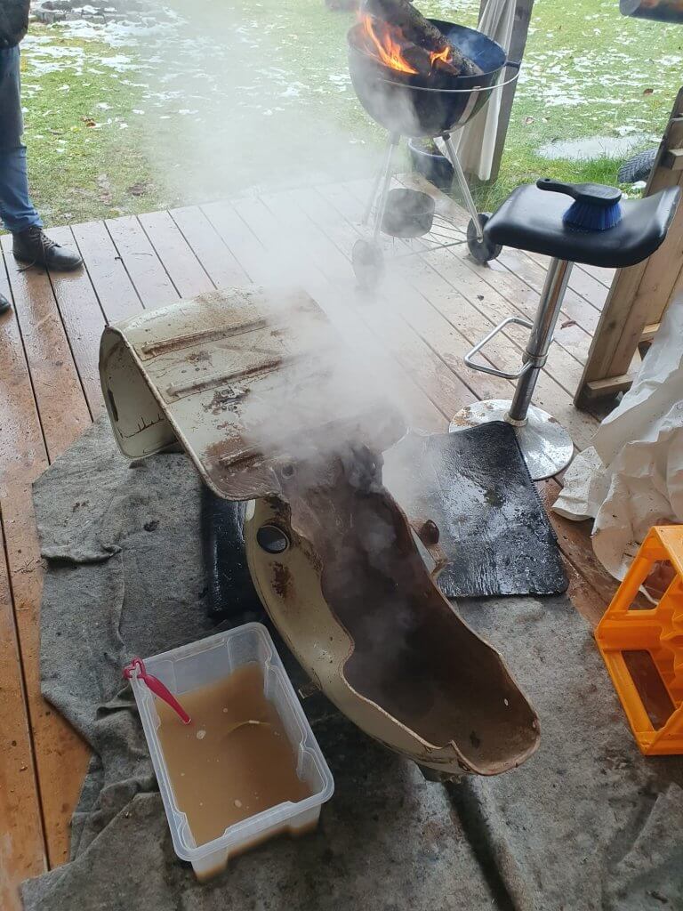 Motovespa Trittbrett waschen