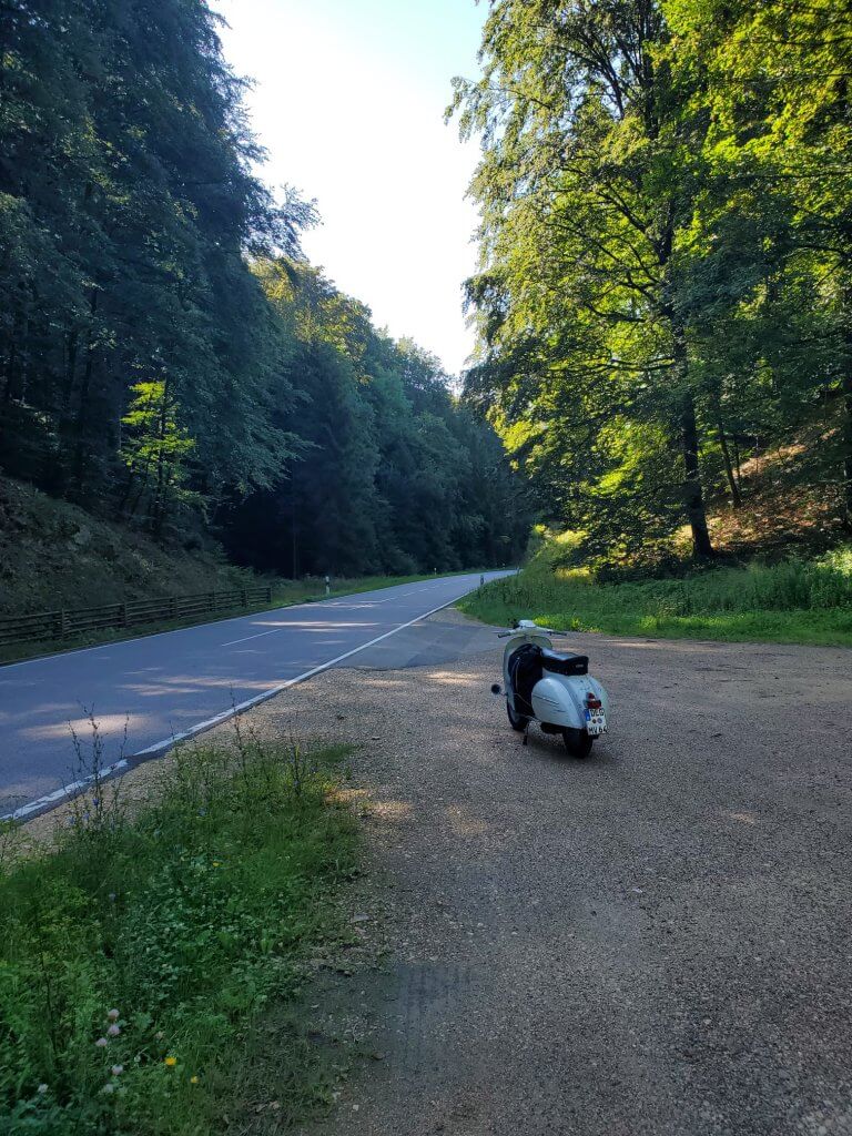Motovespa voll bepackt auf Tour
